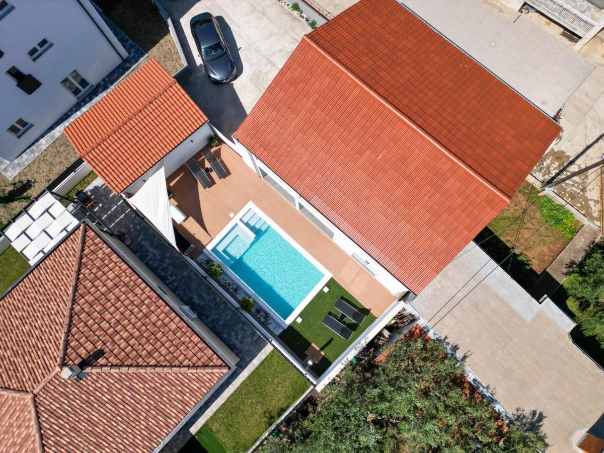 Bernie Apartments With A Pool 자다르 외부 사진